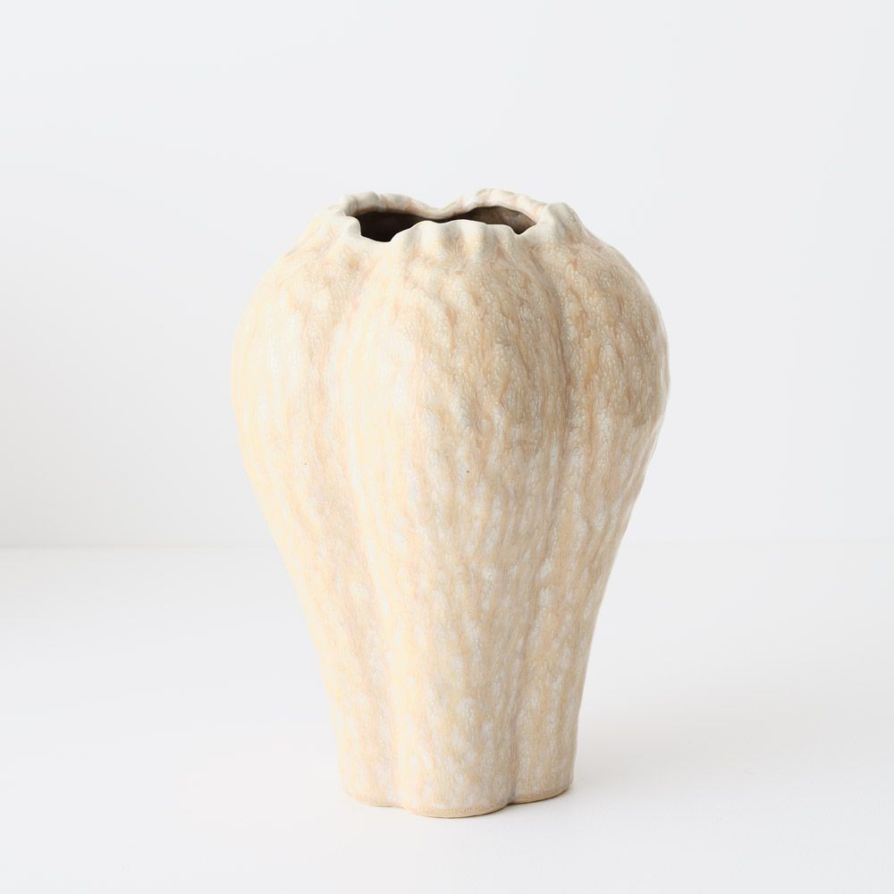 Nagio Vase